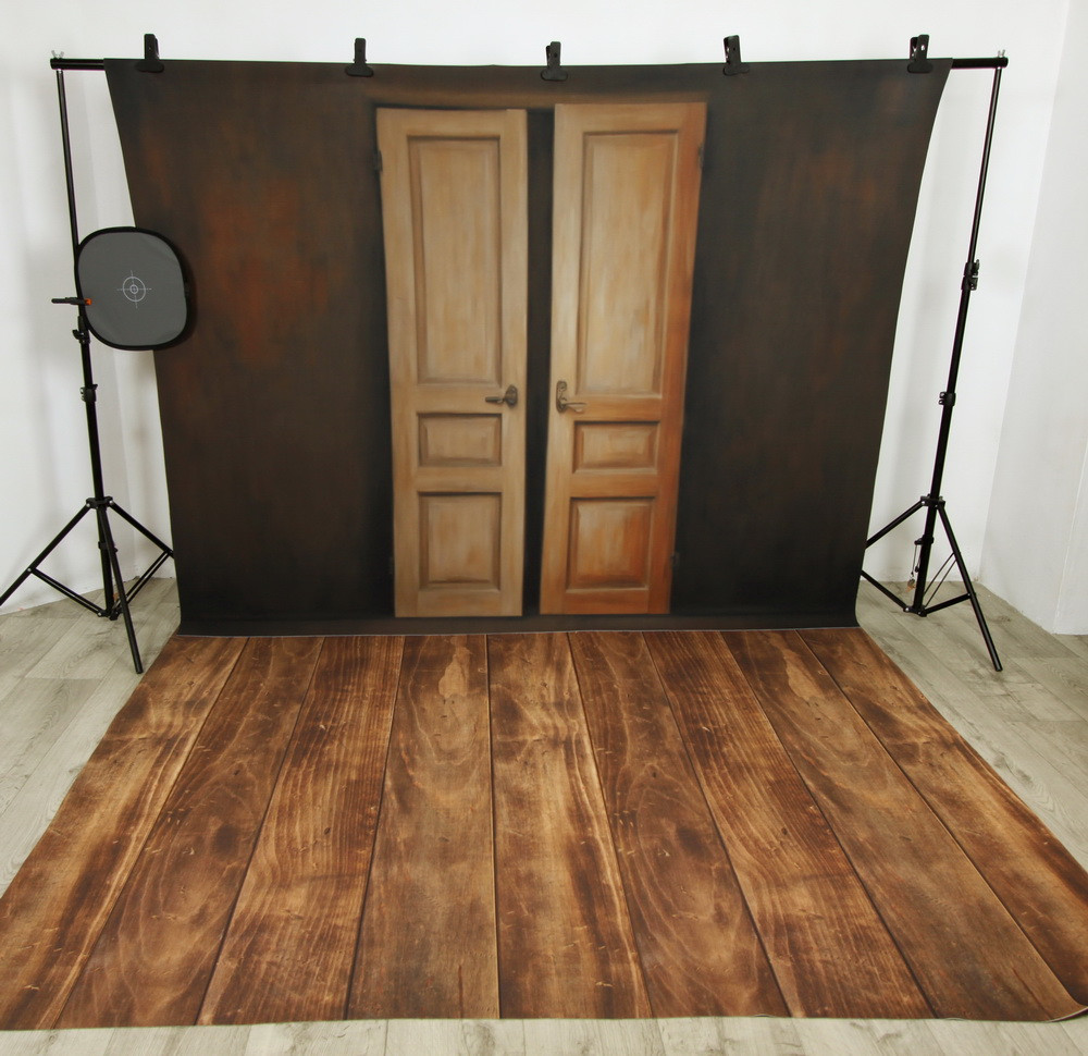 Backdrop "Brown door"