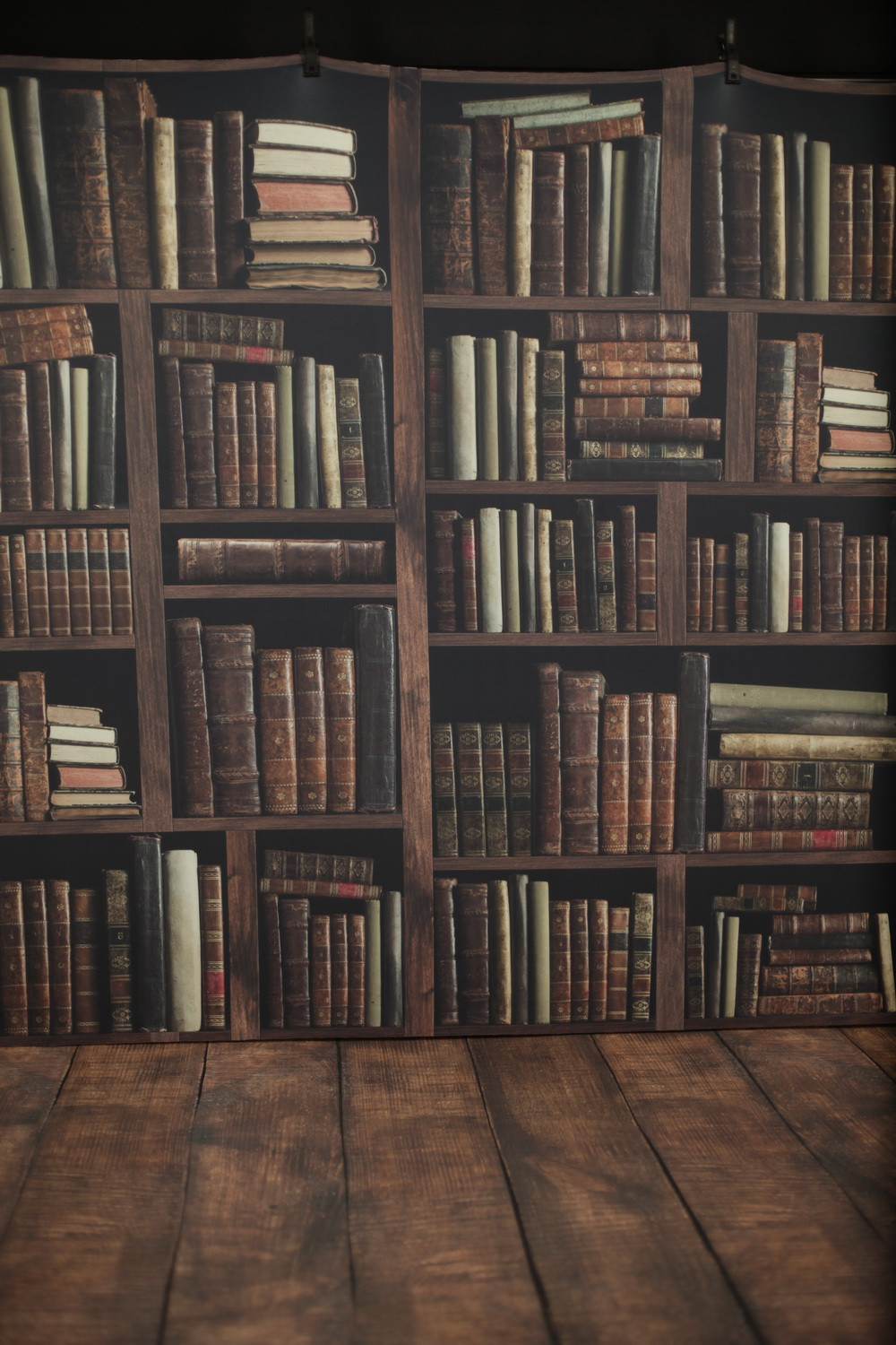 Bookshelf pattern (dark)